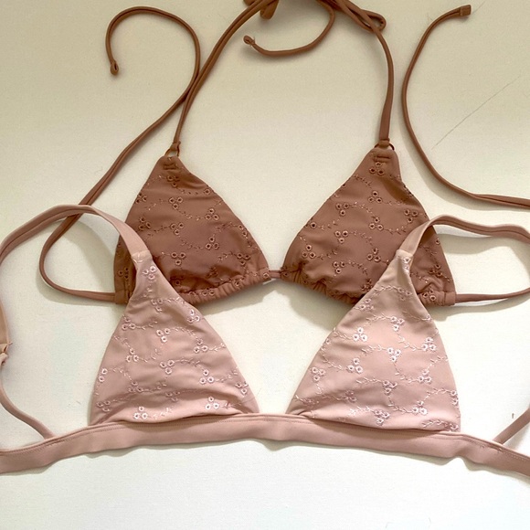Set of 2 bikini tops - Picture 1 of 7